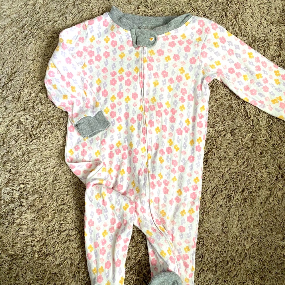 Burts Bees Baby 6-9 month one piece pjs